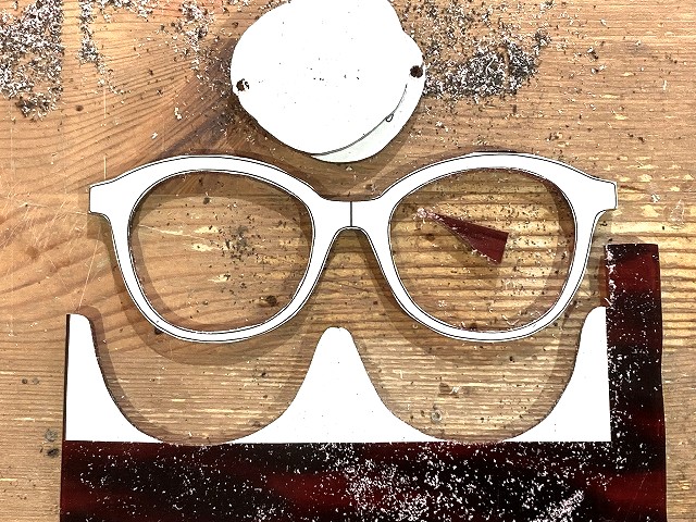 ボルドーとシルバーカラーの手作りメガネ(オーダーメイド)