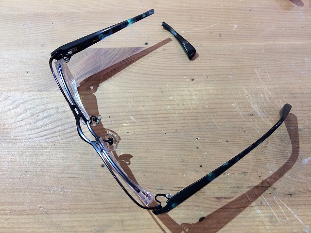 メガネのつるが 折れたので修理できますか？