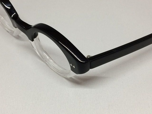 黒白半分の丸眼鏡をオーダーメイド（鼻当てなし）