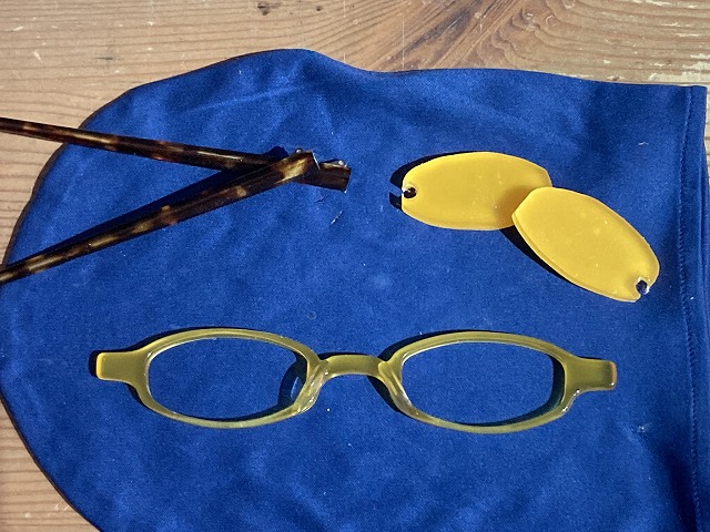 ハナメガネ用のつるが長いオーダメイド