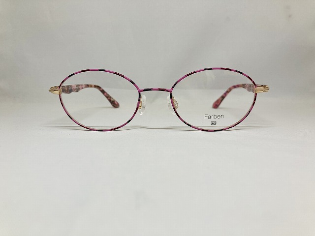 ピンクシェルカラーのかわいいめがね。FARBEN(ファルベン日本製)