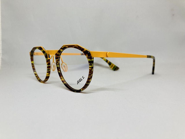 だいだい色のクラウンパントカラフルメガネ（ドイツデザイナーメガネ）