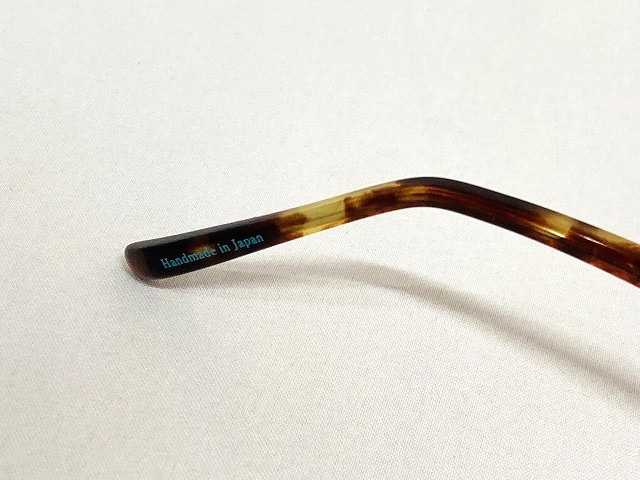 赤とべっこうのかわいいメガネ