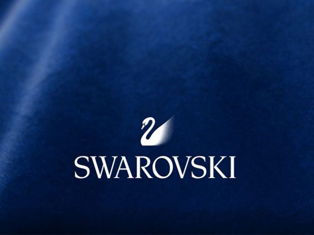 ダニエル・スワロフスキー（Swarovski&co）のブルーのメガネ